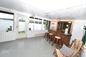 Cozy Log Lodge w/firepit on Bottle Lake,super close to ATV roads, fishing,hiking - Image 2