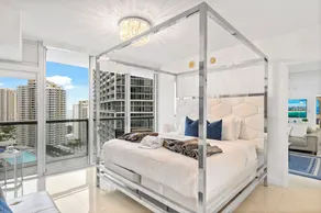 Icon Brickell W Hotel Luxury - Image 5