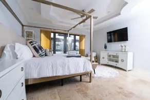 5 Bedroom Luxe Villa on Deep Water Intracoastal - Image 4