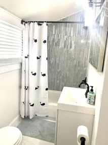 Stand-alone cottage, ocean view, seconds to beach, and short walk to downtown! - Image 3