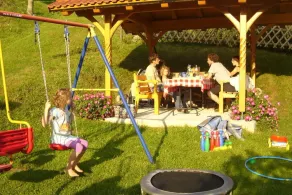 Pleasant Holiday Home With Balcony - Image 5