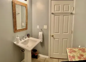 Bourbon Trail , Cheerful 2 bedroom home  - Image 2
