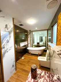 Hotel Crown Inn - Image 5