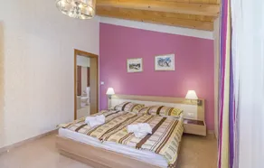 Ruhig gelegenes Ferienhaus mit grossem Pool am Ortsrand von Rezanci - Image 2