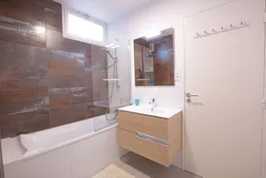 T3-52m2-closed residence - private parking-loggia-4 P-WIFI-swimming pool-tennis - Image 2