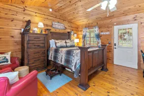 Romantic Ozark Hideaway - Perfect for Fall Colors and Adventures! - Image 4
