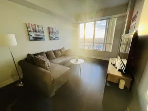 Trendy Toronto Condo close to airport and downtown! - Image 5