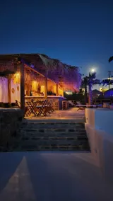 ELLI TROPiCAL LUXURY SUITES SUNSET-INFINITY POOL- SEA SIDE-NEAR CENTER PARKING - Image 3