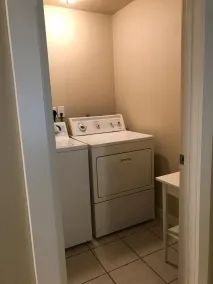 Private MIL Apartment in Serene Pacific Northwest Setting - Image 2