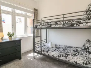 THE COACH HOUSE, pet friendly, luxury holiday cottage in Teignmouth - Image 4