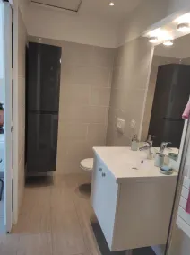 DET STILLE HUS MELLEM HAV OG BERG - Image 2