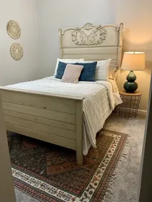 Newly Renovated and Ideally Located Near Campus and Downtown. High speed Wifi - Image 5