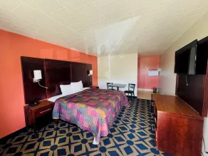 Embassy Motel - Image 5