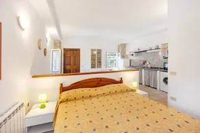 Holiday Home \"Casetta Antonella\" with Mountain View, Garden & Terrace - Image 4