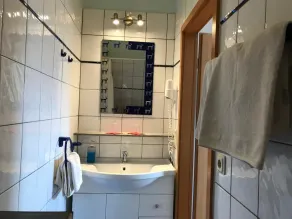 Apartamento em Hotel Seeblick Edersee, Am See, animais de estimação a pedido - Image 2