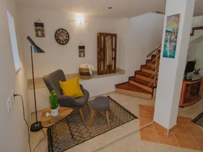 Tranquil Getaway Villa Prapatnica with Pool and Garden - Image 5