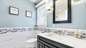 Oceanside fully remodeled home with new furniture. Only 4 houses to the beach! - Image 4