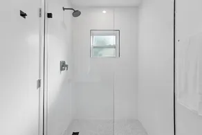 921 Apartment 2 - Image 3