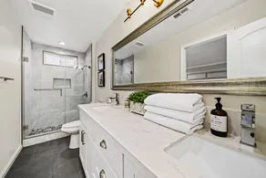 Rustic 3-BR Cottage with Pool - Image 2