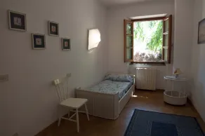 Villa in pietra con piscina immersa nel verde tra Arezzo e Firenze - Image 4