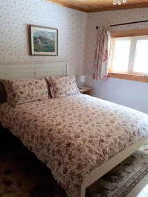 Experience Peace And Tranquility At Charming Cottage In Small Fishing Community. - Image 5