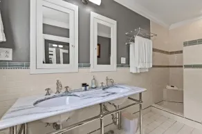 Super Private Estate w/ Guest Cottage Near Center - Image 4