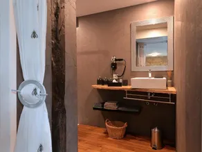 Loft moderno y tranquilo cerca de la frontera suiza con patio y parking. - Image 3