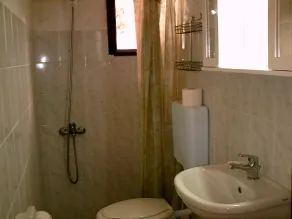 Summer Lodge Double Room D - long stay - Image 2