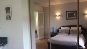 Hylder af Saint-Emilion / The Suite - Image 5