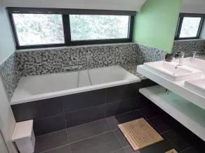 Jalhay Pondside Forest Home - Image 5