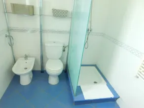 Apartment with sea view 50 metres from the beach - Image 2