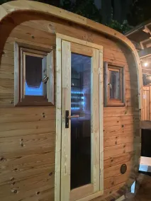 Superbe maison du patrimoine avec bain à remous et cour privée - Image 2