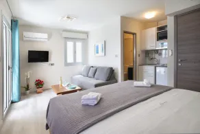 Sunrise Bay Apts - Image 5