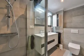 Modern apartment with large, 40 sqm terrace 1st line, with fiber optic connection - Image 2