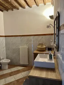 Lovely home between Volterra and San Gimignano - Image 2