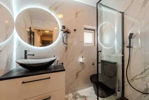 Studio mit Pool, Whirlpool und Sauna - Image 4