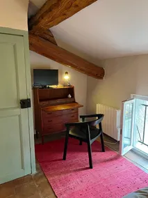 Casa de vila com jardim no meio da região vinícola do sul da França, a 30 minutos do mar - Image 2