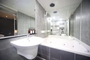 Songjeong Coco Hotel - Image 2