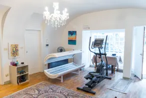 Elegant Florence Villa: Spa & Panoramic Views with Gym, Jacuzzi and Gardens - Image 4