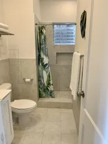 Beautiful Plumbago Villa - walk to everything! - Image 3