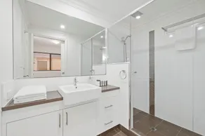 Dolphin Quay Apartments - Image 5