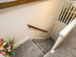 Corner Cottage - Image 3