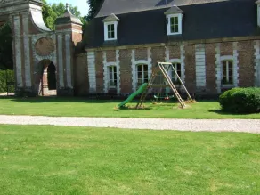 Holiday home in Reillanne with swimming pool - Image 2
