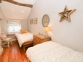 MILLSTREAM COTTAGE, family friendly in Castleton, Peak District - Image 5