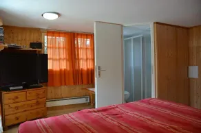 All'esterno : Mazot su 2 piani, per 2-4 persone, balcone su 3 lati al piano superiore e bellissima t - Image 5
