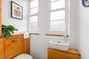 Spacious 3-Bed Home in Princeton Pearl Double Bay - Image 3