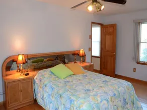 Exceptional River Front Family Retreat! - Dock, Private Beach & Bungalows - Image 4