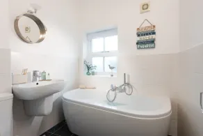 A superb two bedroom cottage overlooking Sennen Cove - Image 4