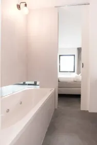 City centre Loft on the historic Canal - Image 3