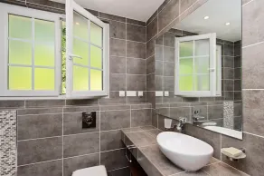 Villa in Flayosc with Private Swimming Pool - Image 3